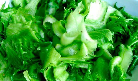 Салат из зелени