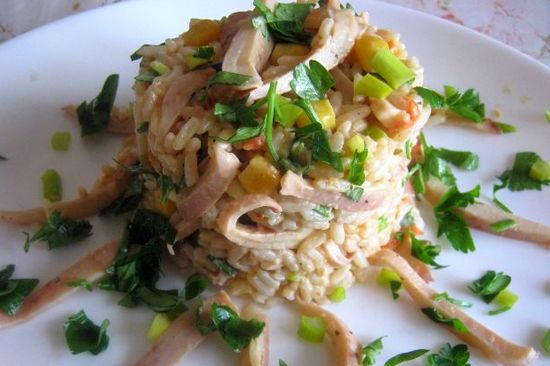 Салат с кальмарами - рецепты приготовления