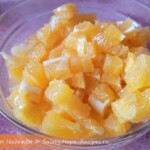 Слоеный салат с апельсином и маринованным луком